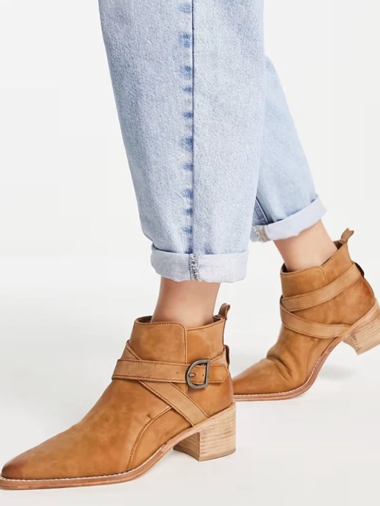 Free People Shoes - Free People Back Loop Tan Suede Leather Ankle Boots. Pointed Toe. Western. SZ 39